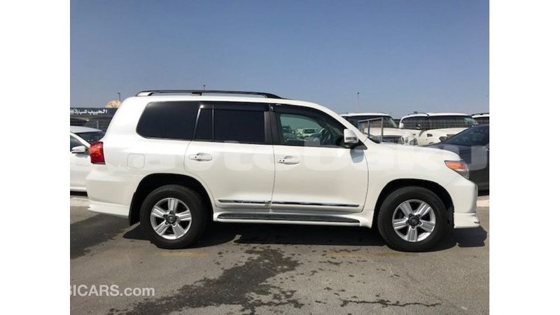 Big with watermark toyota land cruiser abseron import dubai 2550