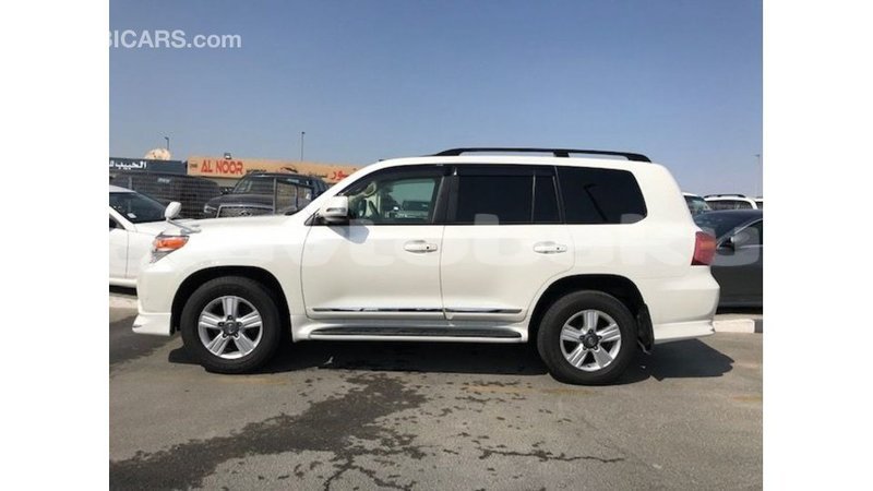 Big with watermark toyota land cruiser abseron import dubai 2550