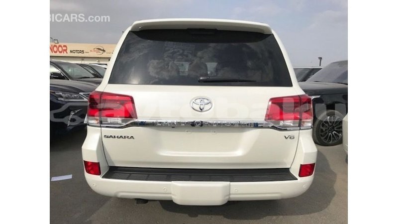 Big with watermark toyota land cruiser abseron import dubai 2552