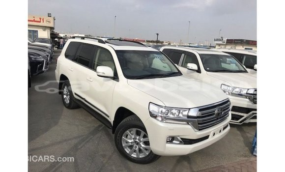 Buy Import Toyota Land Cruiser White Car in Import - Dubai in Abseron Buy Import Toyota Land Cruiser White Car in Import - Dubai in Abseron
