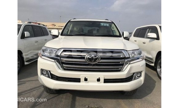 Buy Import Toyota Land Cruiser White Car in Import - Dubai in Abseron Buy Import Toyota Land Cruiser White Car in Import - Dubai in Abseron