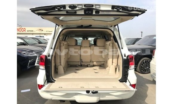 Buy Import Toyota Land Cruiser White Car in Import - Dubai in Abseron Buy Import Toyota Land Cruiser White Car in Import - Dubai in Abseron