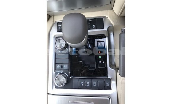 Buy Import Toyota Land Cruiser White Car in Import - Dubai in Abseron Buy Import Toyota Land Cruiser White Car in Import - Dubai in Abseron