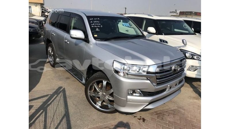Big with watermark toyota land cruiser abseron import dubai 2553