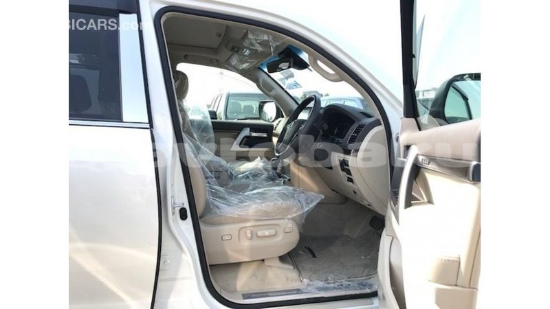 Big with watermark toyota land cruiser abseron import dubai 2555