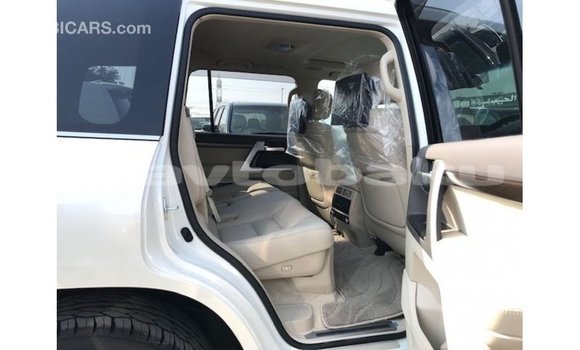 Buy Import Toyota Land Cruiser White Car in Import - Dubai in Abseron Buy Import Toyota Land Cruiser White Car in Import - Dubai in Abseron