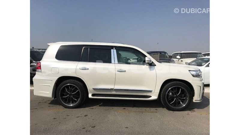 Big with watermark toyota land cruiser abseron import dubai 2555