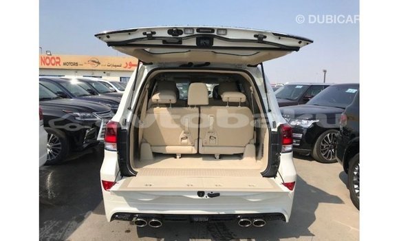 Buy Import Toyota Land Cruiser White Car in Import - Dubai in Abseron Buy Import Toyota Land Cruiser White Car in Import - Dubai in Abseron