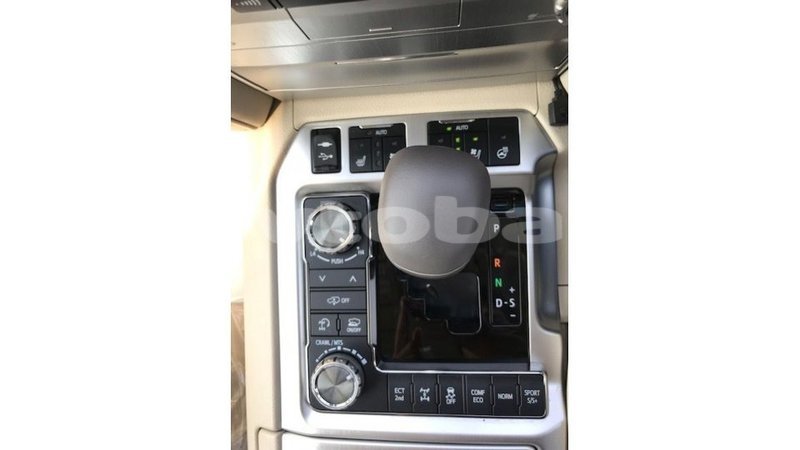 Big with watermark toyota land cruiser abseron import dubai 2555