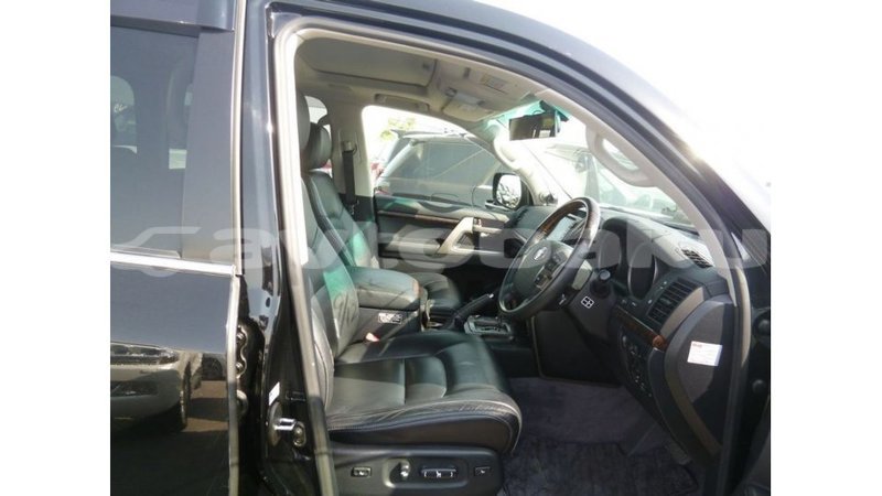 Big with watermark toyota land cruiser abseron import dubai 2557