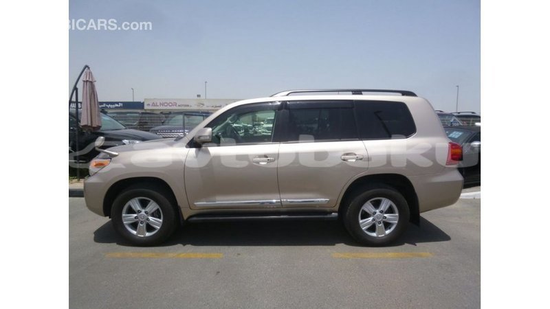 Big with watermark toyota land cruiser abseron import dubai 2559