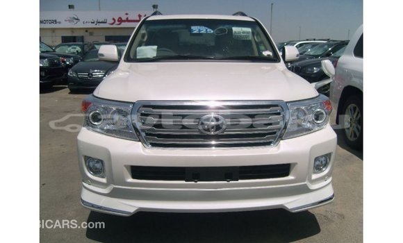 Buy Import Toyota Land Cruiser White Car in Import - Dubai in Abseron Buy Import Toyota Land Cruiser White Car in Import - Dubai in Abseron