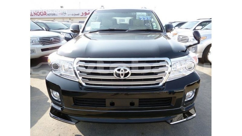 Big with watermark toyota land cruiser abseron import dubai 2561
