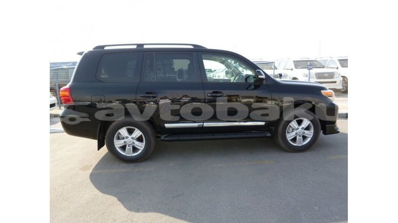 Big with watermark toyota land cruiser abseron import dubai 2561