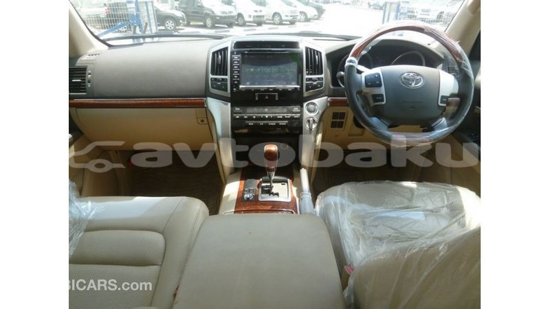 Big with watermark toyota land cruiser abseron import dubai 2562