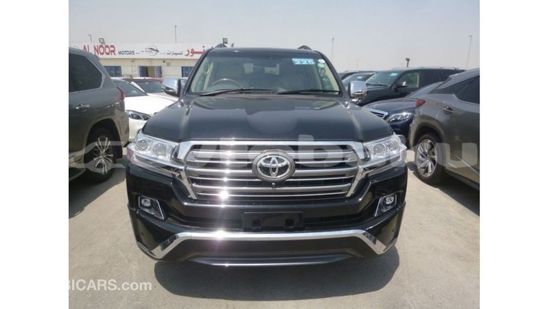 Big with watermark toyota land cruiser abseron import dubai 2562