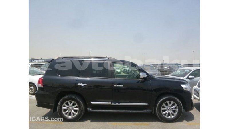 Big with watermark toyota land cruiser abseron import dubai 2562