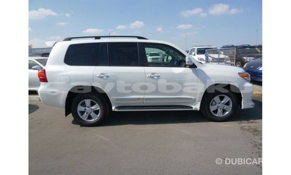 Buy Import Toyota Land Cruiser White Car in Import - Dubai in Abseron Buy Import Toyota Land Cruiser White Car in Import - Dubai in Abseron
