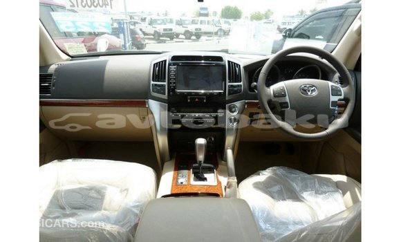 Buy Import Toyota Land Cruiser White Car in Import - Dubai in Abseron Buy Import Toyota Land Cruiser White Car in Import - Dubai in Abseron