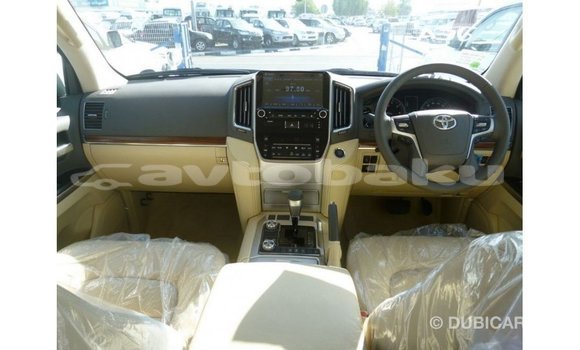 Buy Import Toyota Land Cruiser White Car in Import - Dubai in Abseron Buy Import Toyota Land Cruiser White Car in Import - Dubai in Abseron
