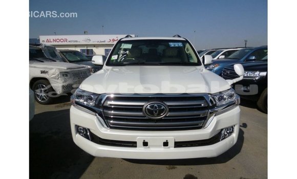 Buy Import Toyota Land Cruiser White Car in Import - Dubai in Abseron Buy Import Toyota Land Cruiser White Car in Import - Dubai in Abseron
