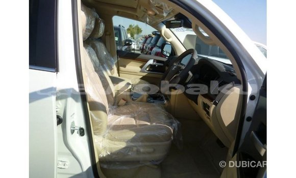 Buy Import Toyota Land Cruiser White Car in Import - Dubai in Abseron Buy Import Toyota Land Cruiser White Car in Import - Dubai in Abseron