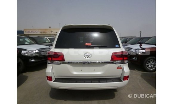 Buy Import Toyota Land Cruiser White Car in Import - Dubai in Abseron Buy Import Toyota Land Cruiser White Car in Import - Dubai in Abseron