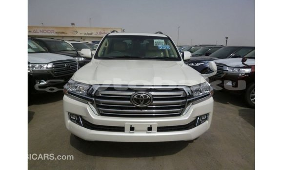 Buy Import Toyota Land Cruiser White Car in Import - Dubai in Abseron Buy Import Toyota Land Cruiser White Car in Import - Dubai in Abseron