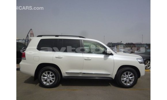 Buy Import Toyota Land Cruiser White Car in Import - Dubai in Abseron Buy Import Toyota Land Cruiser White Car in Import - Dubai in Abseron