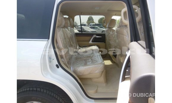 Buy Import Toyota Land Cruiser White Car in Import - Dubai in Abseron Buy Import Toyota Land Cruiser White Car in Import - Dubai in Abseron