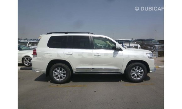 Buy Import Toyota Land Cruiser White Car in Import - Dubai in Abseron Buy Import Toyota Land Cruiser White Car in Import - Dubai in Abseron