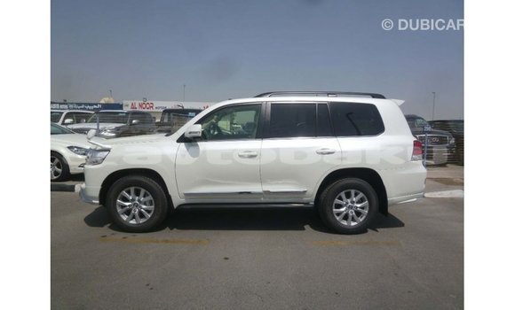 Buy Import Toyota Land Cruiser White Car in Import - Dubai in Abseron Buy Import Toyota Land Cruiser White Car in Import - Dubai in Abseron