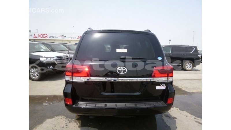 Big with watermark toyota land cruiser abseron import dubai 2575
