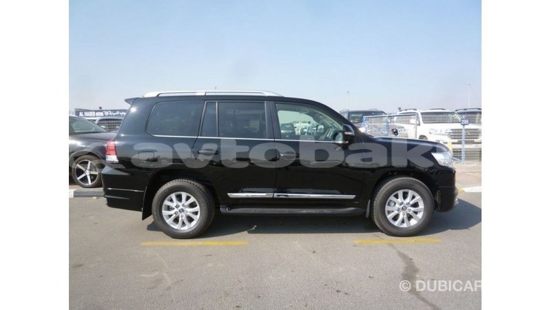 Big with watermark toyota land cruiser abseron import dubai 2576