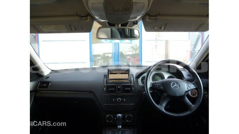 Big with watermark mercedes benz 200 abseron import dubai 2577