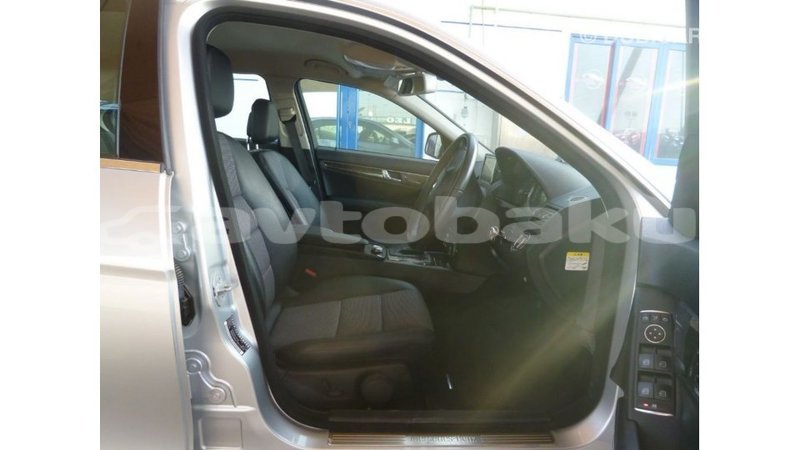 Big with watermark mercedes benz 200 abseron import dubai 2577