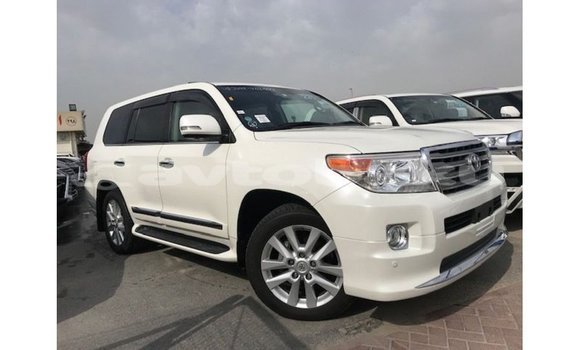 Buy Import Toyota Land Cruiser White Car in Import - Dubai in Abseron Buy Import Toyota Land Cruiser White Car in Import - Dubai in Abseron