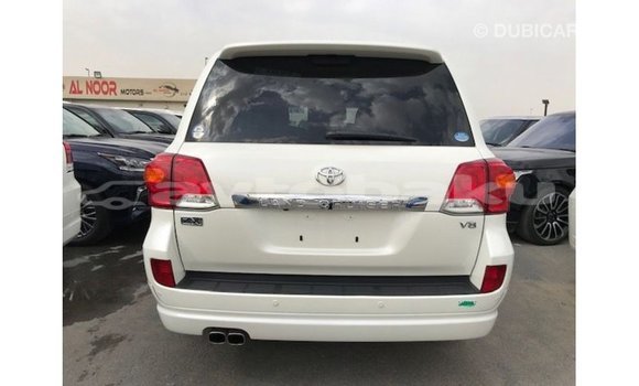 Buy Import Toyota Land Cruiser White Car in Import - Dubai in Abseron Buy Import Toyota Land Cruiser White Car in Import - Dubai in Abseron
