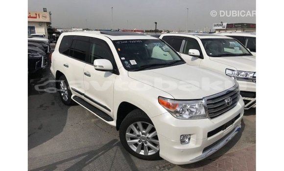 Buy Import Toyota Land Cruiser White Car in Import - Dubai in Abseron Buy Import Toyota Land Cruiser White Car in Import - Dubai in Abseron