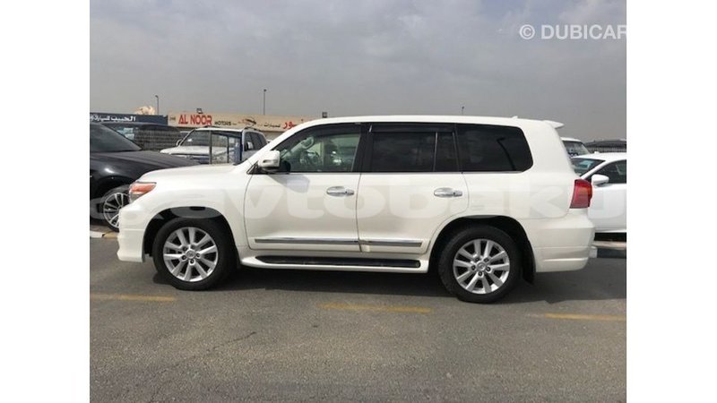 Big with watermark toyota land cruiser abseron import dubai 2582