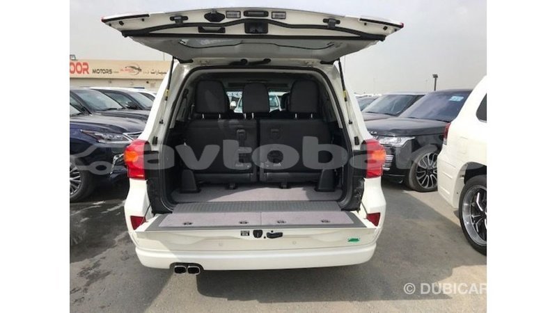 Big with watermark toyota land cruiser abseron import dubai 2582