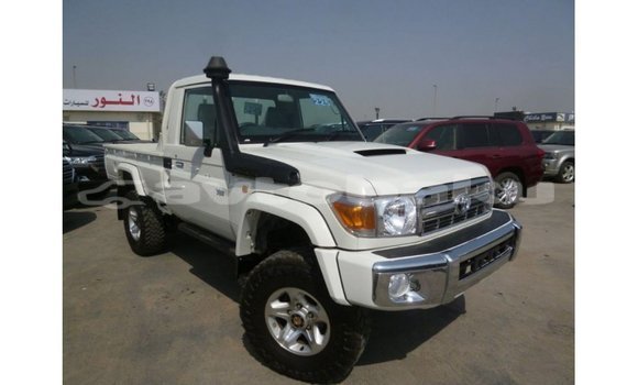 Buy Import Toyota Land Cruiser White Car in Import - Dubai in Abseron Buy Import Toyota Land Cruiser White Car in Import - Dubai in Abseron