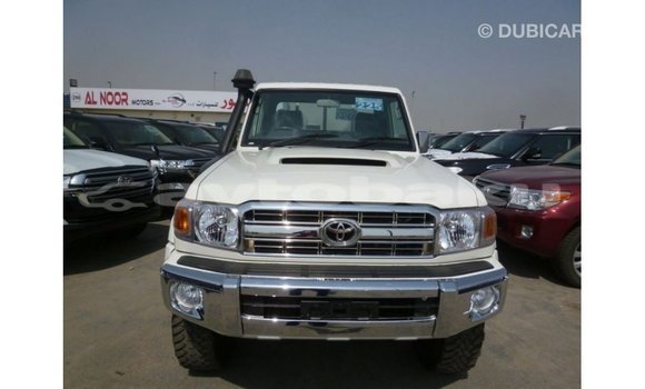 Buy Import Toyota Land Cruiser White Car in Import - Dubai in Abseron Buy Import Toyota Land Cruiser White Car in Import - Dubai in Abseron