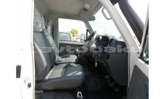 Buy Import Toyota Land Cruiser White Car in Import - Dubai in Abseron Buy Import Toyota Land Cruiser White Car in Import - Dubai in Abseron