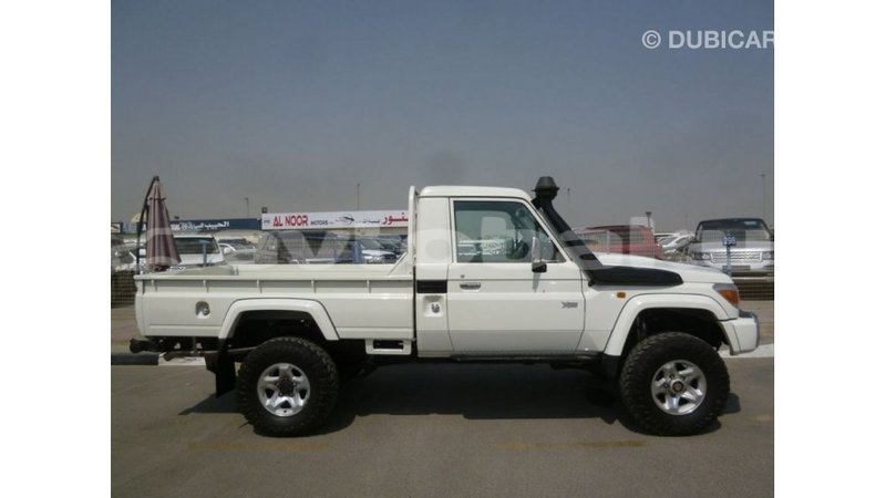 Big with watermark toyota land cruiser abseron import dubai 2588