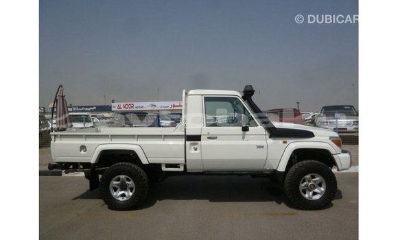 Buy Import Toyota Land Cruiser White Car in Import - Dubai in Abseron Buy Import Toyota Land Cruiser White Car in Import - Dubai in Abseron