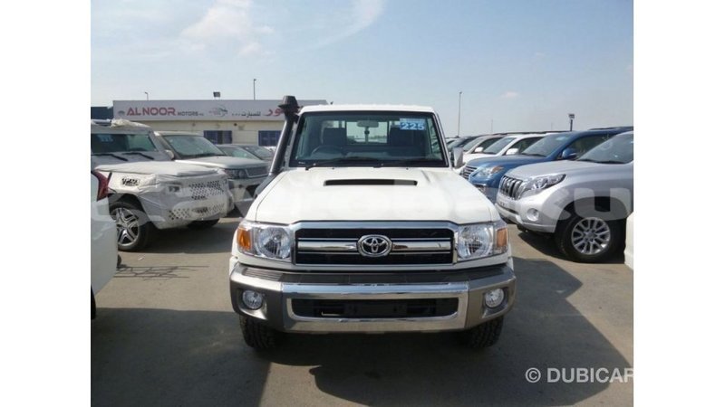 Big with watermark toyota land cruiser abseron import dubai 2591