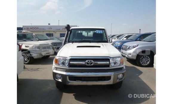 Buy Import Toyota Land Cruiser White Car in Import - Dubai in Abseron Buy Import Toyota Land Cruiser White Car in Import - Dubai in Abseron