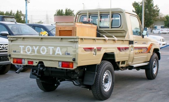 Buy Import Toyota Land Cruiser Beige Car in Import - Dubai in Abseron Buy Import Toyota Land Cruiser Beige Car in Import - Dubai in Abseron