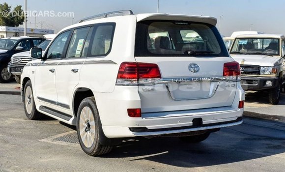Buy Import Toyota Land Cruiser White Car in Import - Dubai in Abseron Buy Import Toyota Land Cruiser White Car in Import - Dubai in Abseron